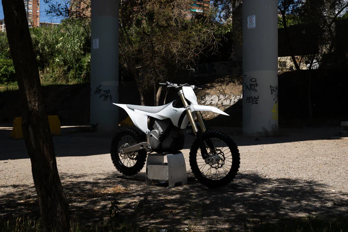 Stark Varg MX 1.2 60hp - Image 2